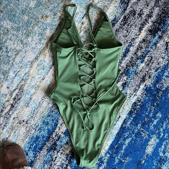 TA3 hi cut plungey army green. Size XS regular long - Picture 4 of 7